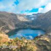 La Laguna Chin Chin en Churcampa, Huancavelica (Perú), es un hermoso cuerpo de agua alto (cerca de 4,000 msnm) en un entorno andino, parte de la Laguna Totora, conocida por sus paisajes y como parte de la cultura local, asociada a leyendas y cercanía a cerros importantes y al Nevado Huascarán en verano, ofreciendo vistas espectaculares y un ambiente natural único en la sierra peruana.